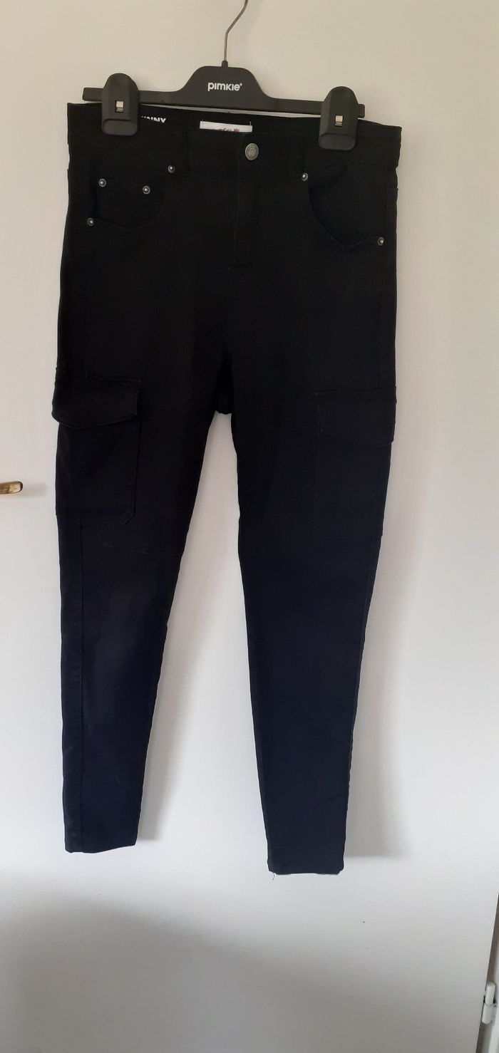 jeans noir modèle skinny High waist  taille 38 marque jennyfer