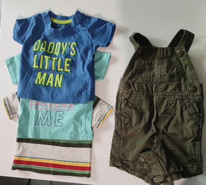 Lot 3 t-shirts bébé + salopette – 3 à 6 mois
