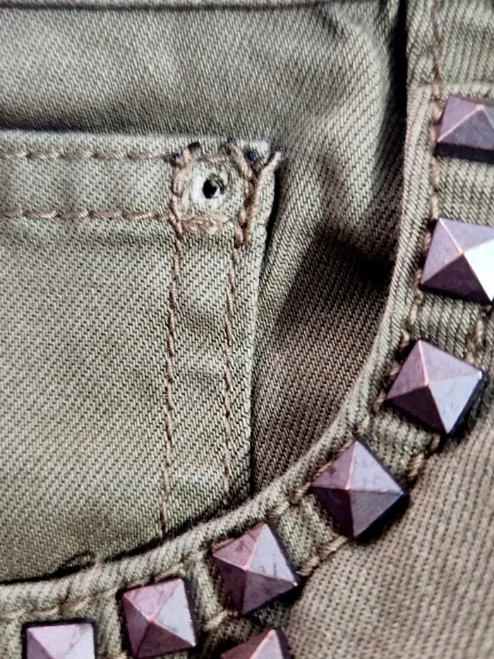 Pantalon slim kaki taille 40 à clous bronze - photo numéro 8