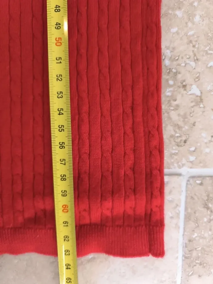 Joli pull Tommy Hilfiger taille L femme rouge, logo détaché et trou nuque - photo numéro 12