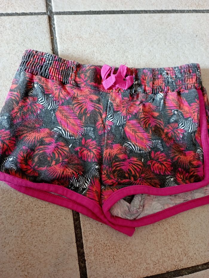Short 2 ans
