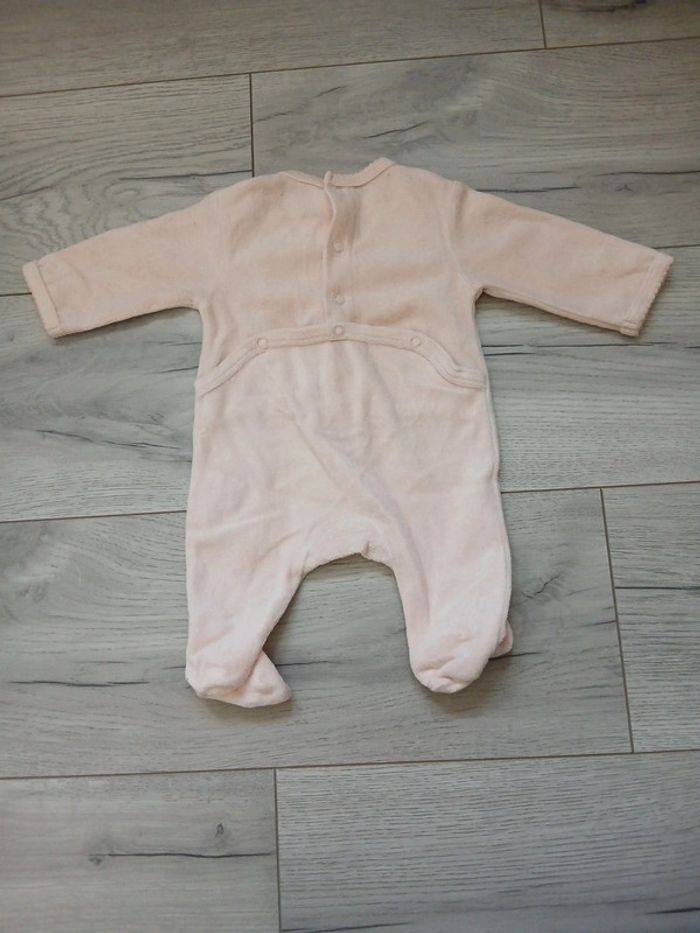 Pyjama velours ~ Kiabi ~ 1mois (52-55cm/4kg) - photo numéro 2