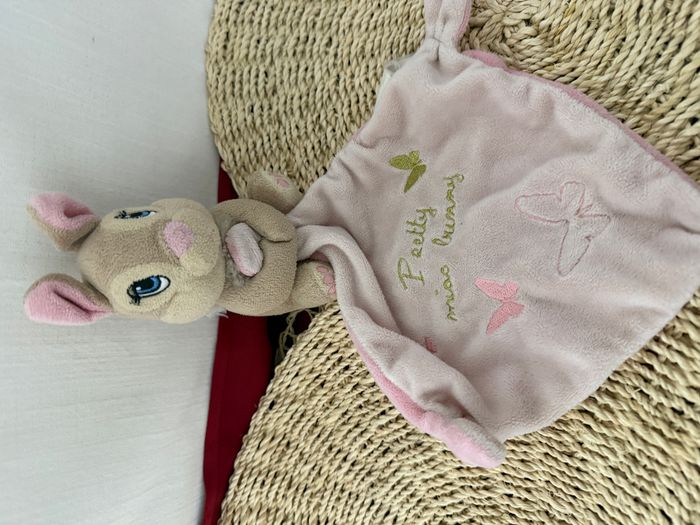 DISNEY BABY DOUDOU LAPIN PRETTY MISS BUNNY PAPILLON ROSE OR DORE - photo numéro 2