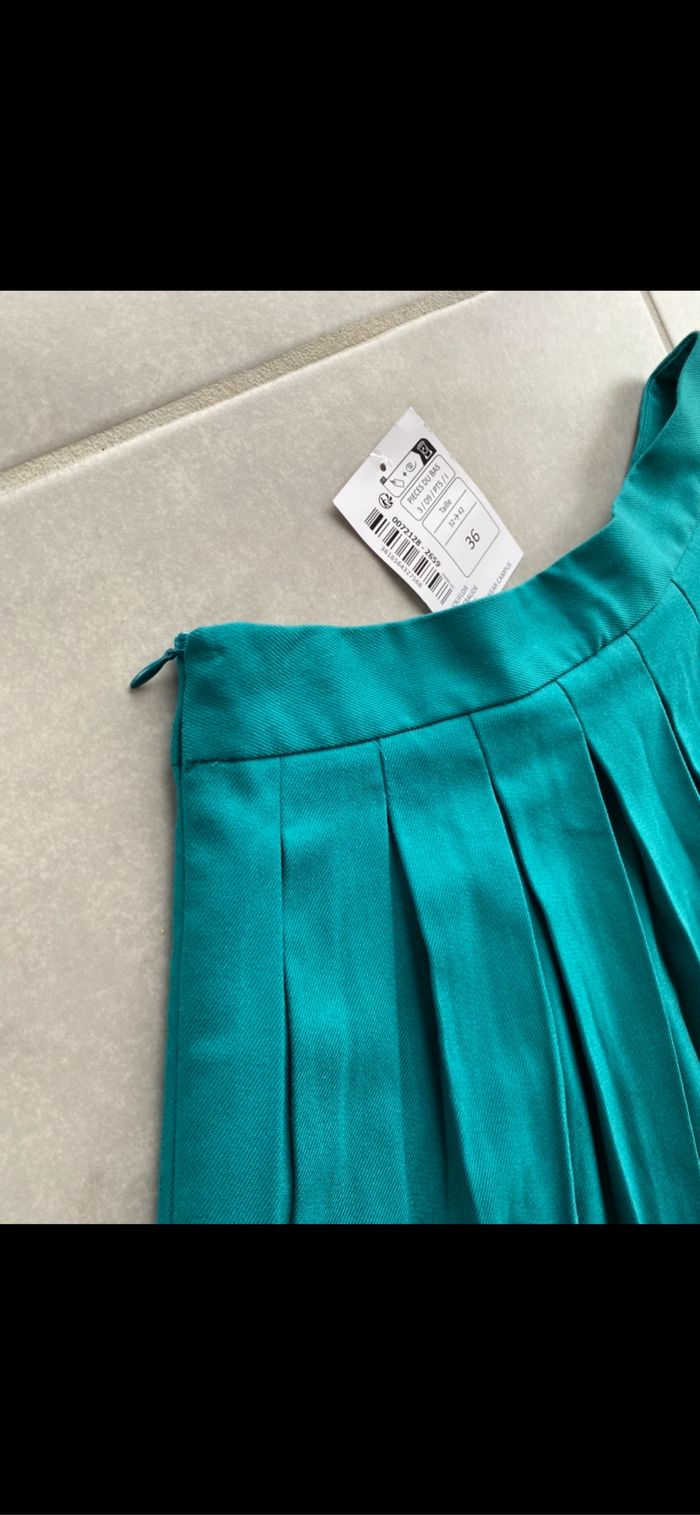Jupe plissée Taille 36 - photo numéro 7