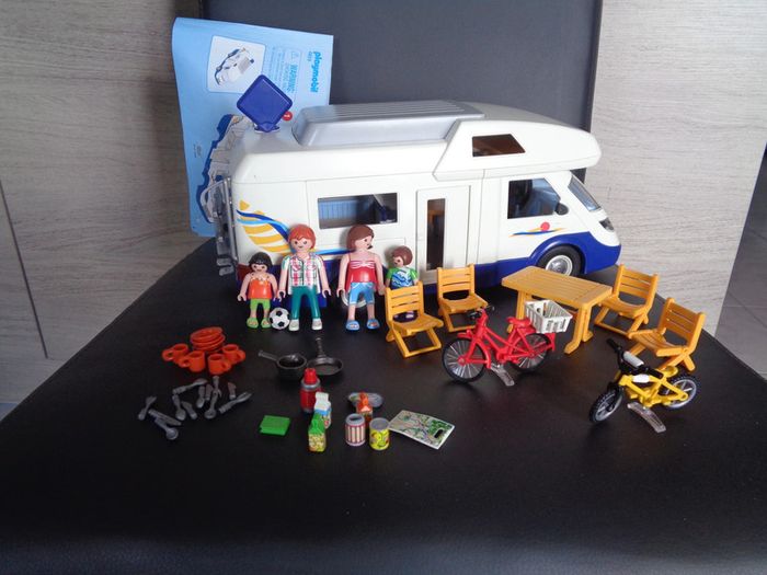 Grand camping car familiale - playmobil 4859 - photo numéro 2