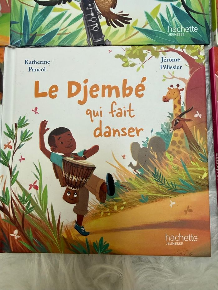 Lot de 12 livres pour enfants – Hachette / McDonald’s – Neufs - photo numéro 4