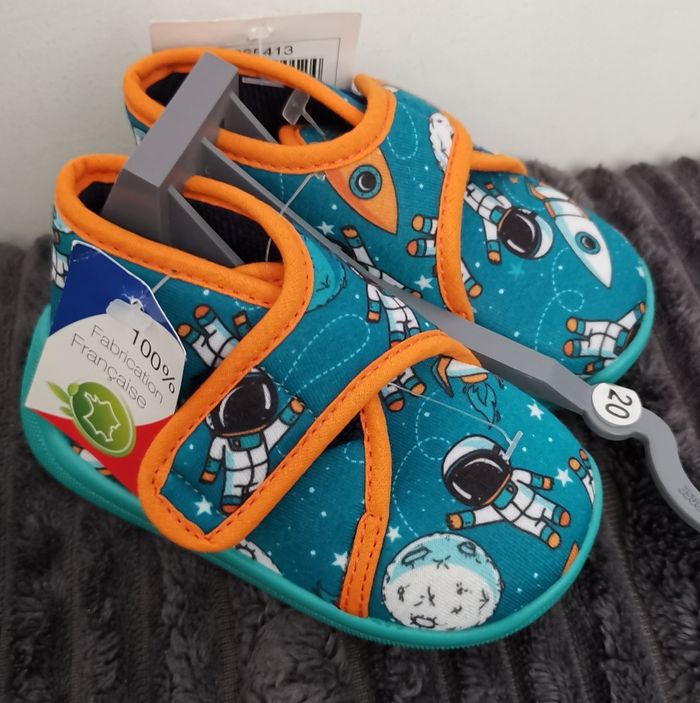 Chaussons U Essentiel P20 neufs