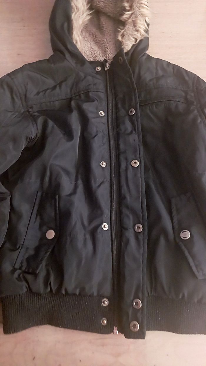 Manteau garçon 10ans en bon état - photo numéro 4