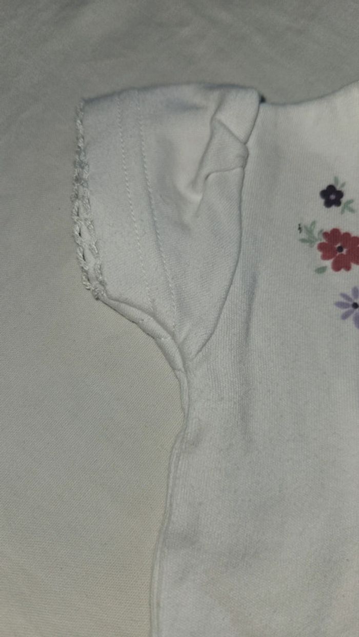 Combishort blanc fleurs 🌸- 3 mois - photo numéro 3