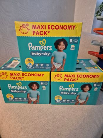 Couche pampers taille 8