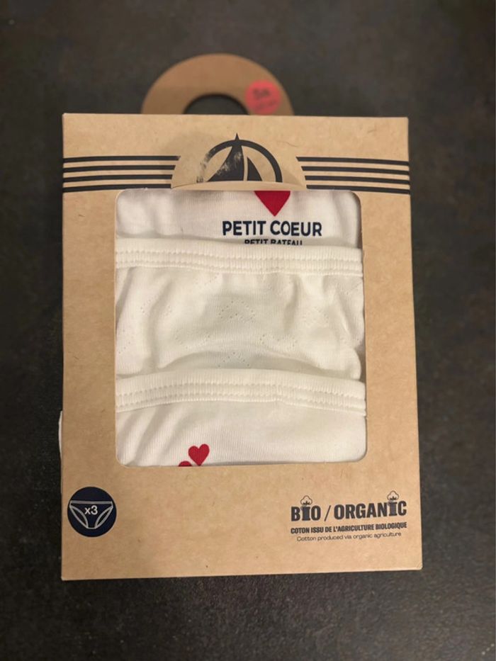 Lot de 3 culottes ,fille ,5 ans ,petit bateau