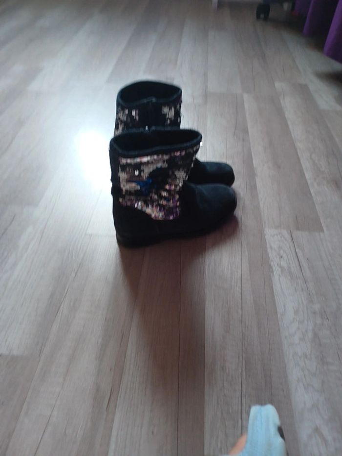 Très jolie bottines pour fille - photo numéro 2
