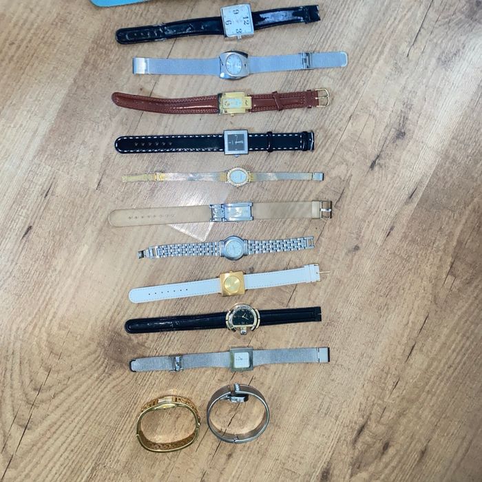 Lot de 18 montres (il faut changer les piles) - photo numéro 5