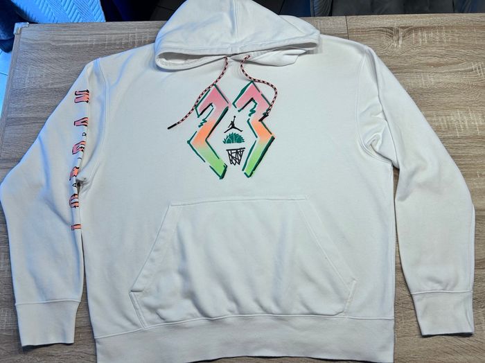 Pull Jordan - Taille XL - Swoosh 23 coloré - Très bon état