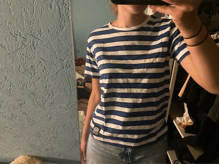 t shirt rayé bleu et blanc - photo numéro 3