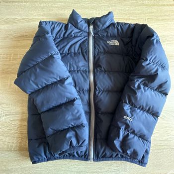 Doudoune the north face 550 brodé taille: M junior