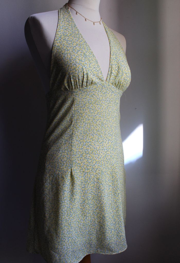 Robe dos nu Divided/H&M jaune fleurie - photo numéro 2