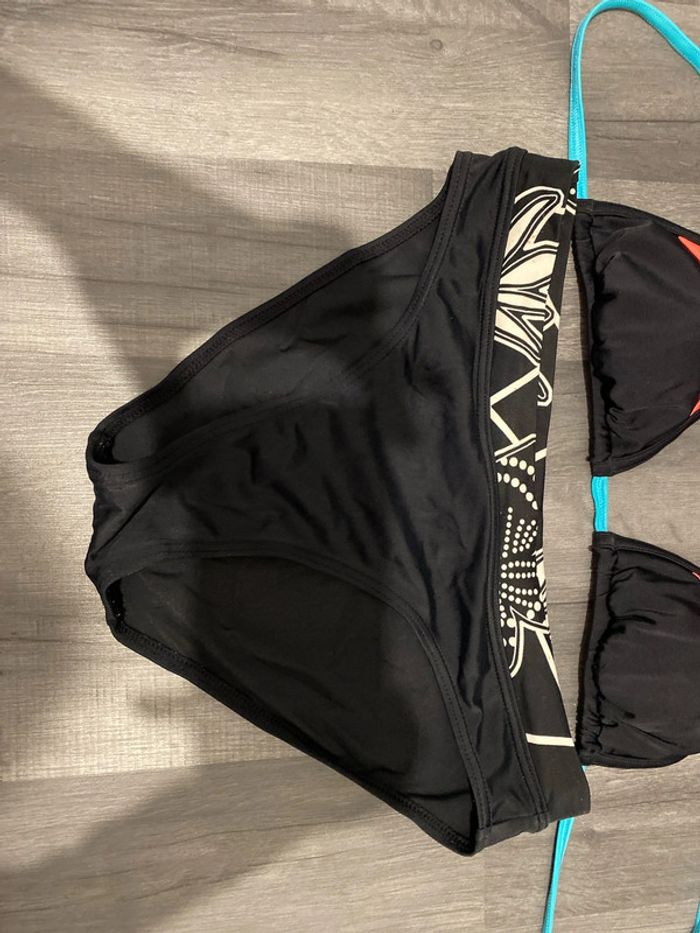 Maillot 2 pièce haut 34 et bas 36 - photo numéro 3