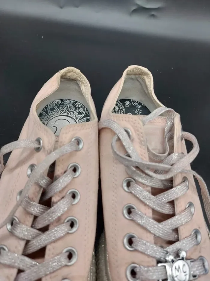 Converse X Miley Cyrus - photo numéro 3