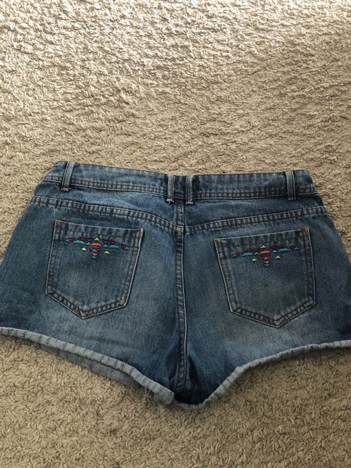 Short jean taille 42 - photo numéro 4