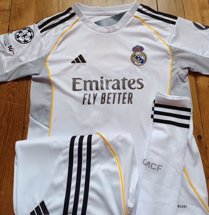 Kit football taille 14 ans Mbappé Real Madrid blanc modèle 2026 - photo numéro 2