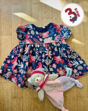 Robe fleurie taille 3 mois - très bon état