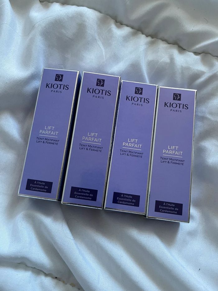 Lot de 4 Kiotis fond de teint teint mati fiant lift parfait