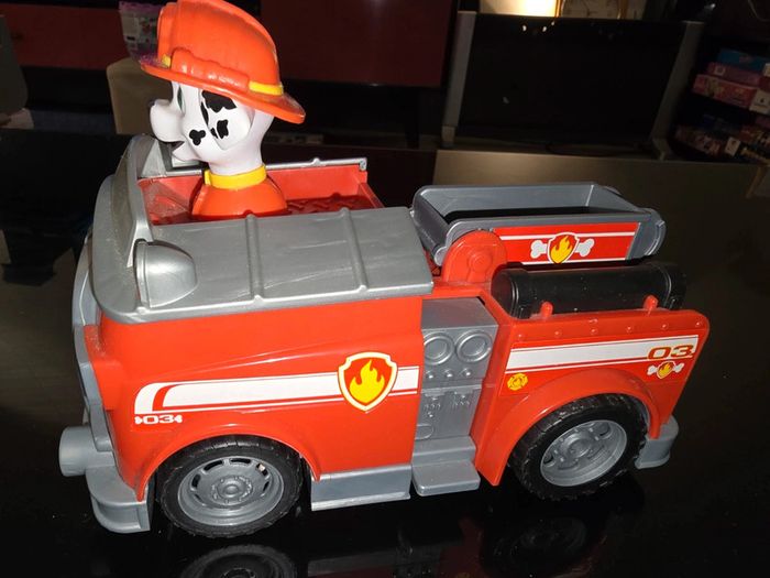 Marcus et son camion de pompier Pat Patrouille - photo numéro 2