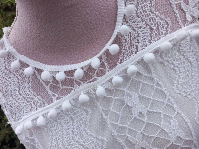 Robe courte en dentelle blanche. Taille M. - photo numéro 3