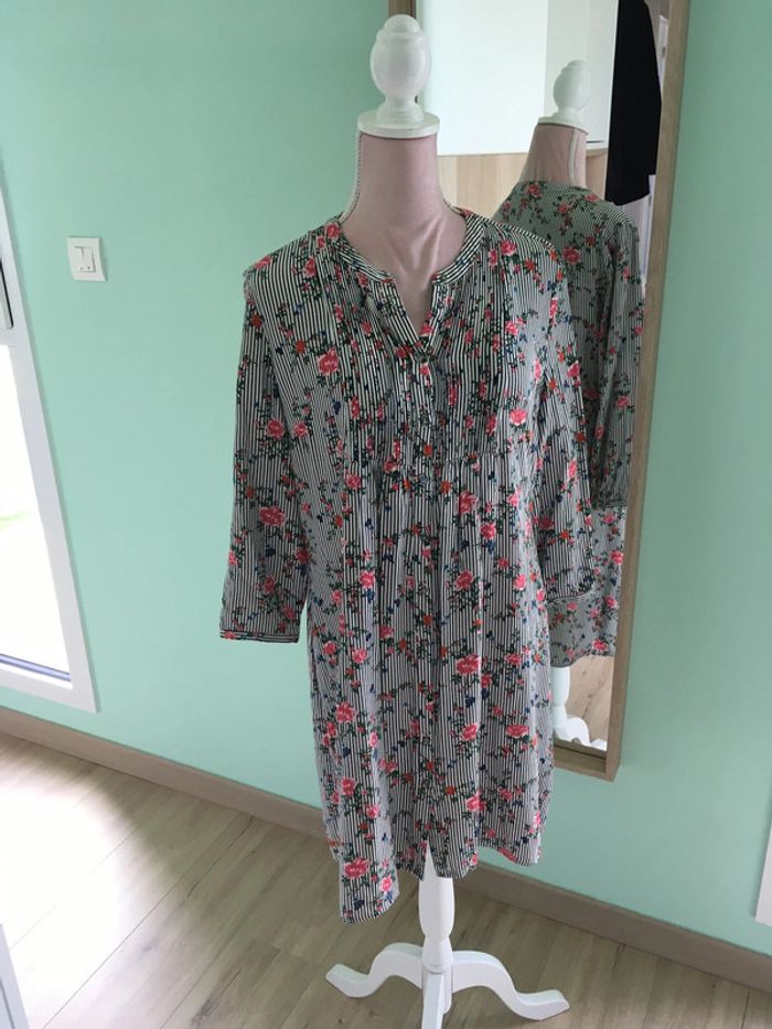 Robe chemise rayée fleurie