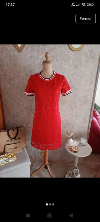 Robe droite en dentelle 