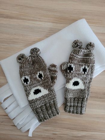Moules fille/garçon, taille 3/4 ans.