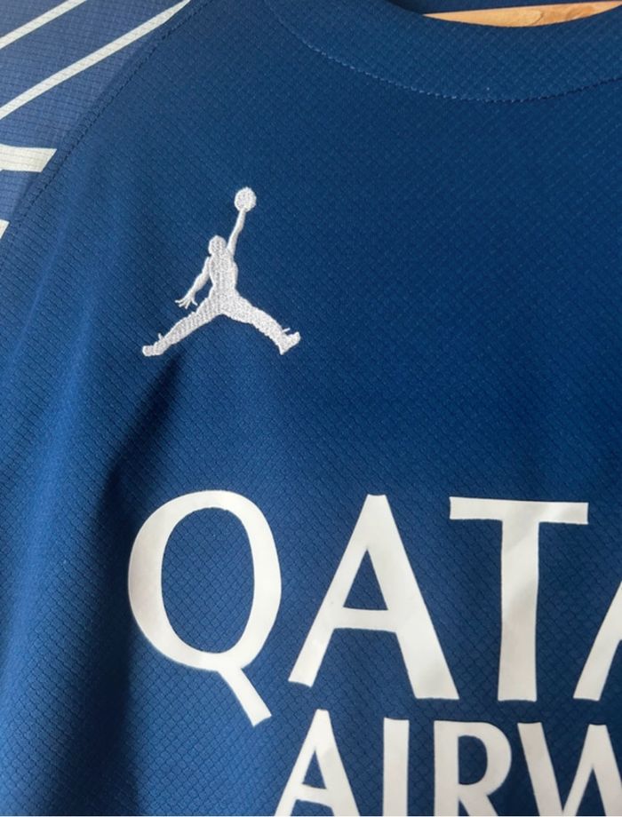 Maillot PSG Jordan 2023/2024 – Kvaratskhelia #7 - photo numéro 5