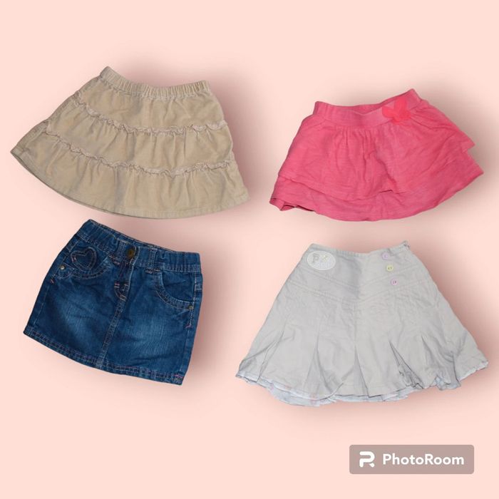 Lot de 4 jupes taille 12 et 18 mois - photo numéro 2