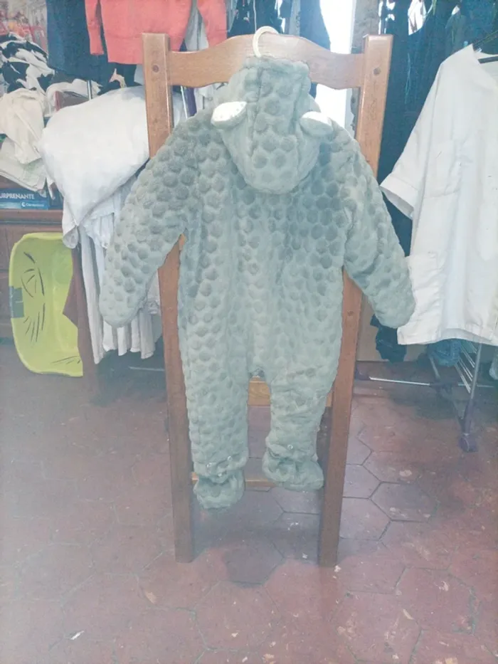 Combinaison bébé - photo numéro 2