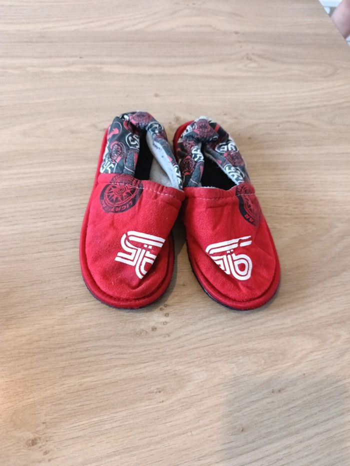 Chaussons t 33