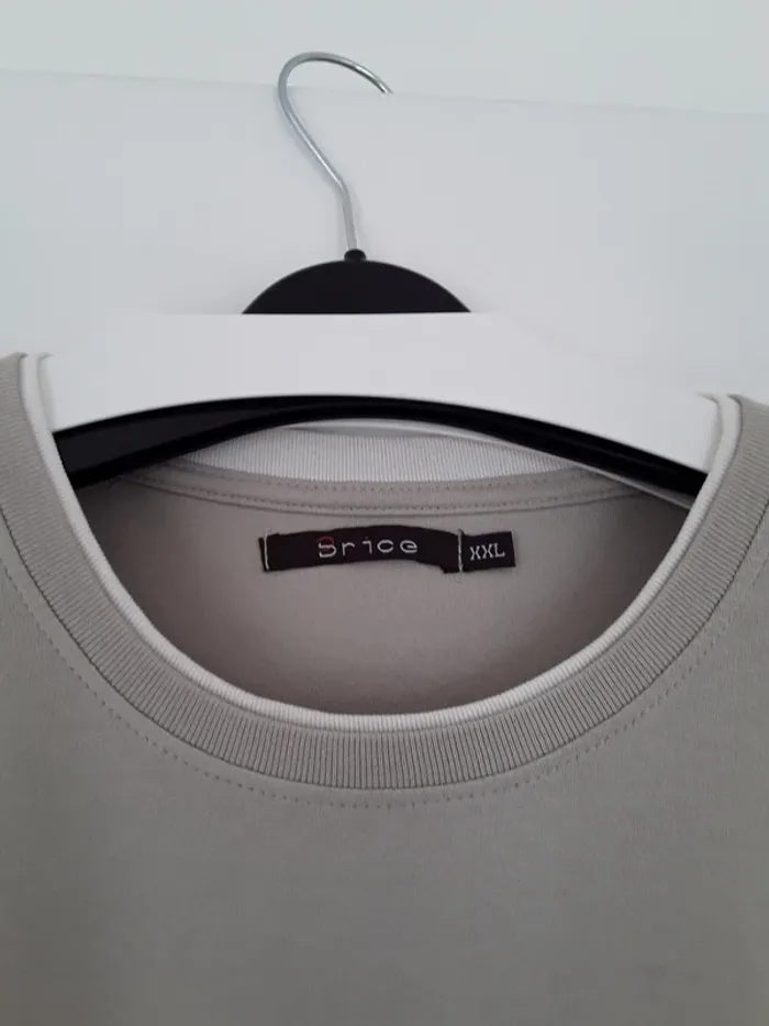 Tee shirt manche courte, - photo numéro 2