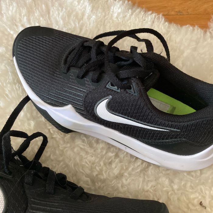 Baskets nike 36,5 - photo numéro 2