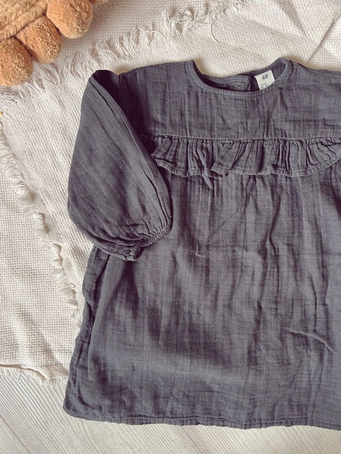 Robe h&m grise avec volant gaz de coton 86 - photo numéro 4