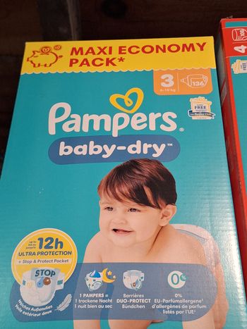 Carton pampers t3