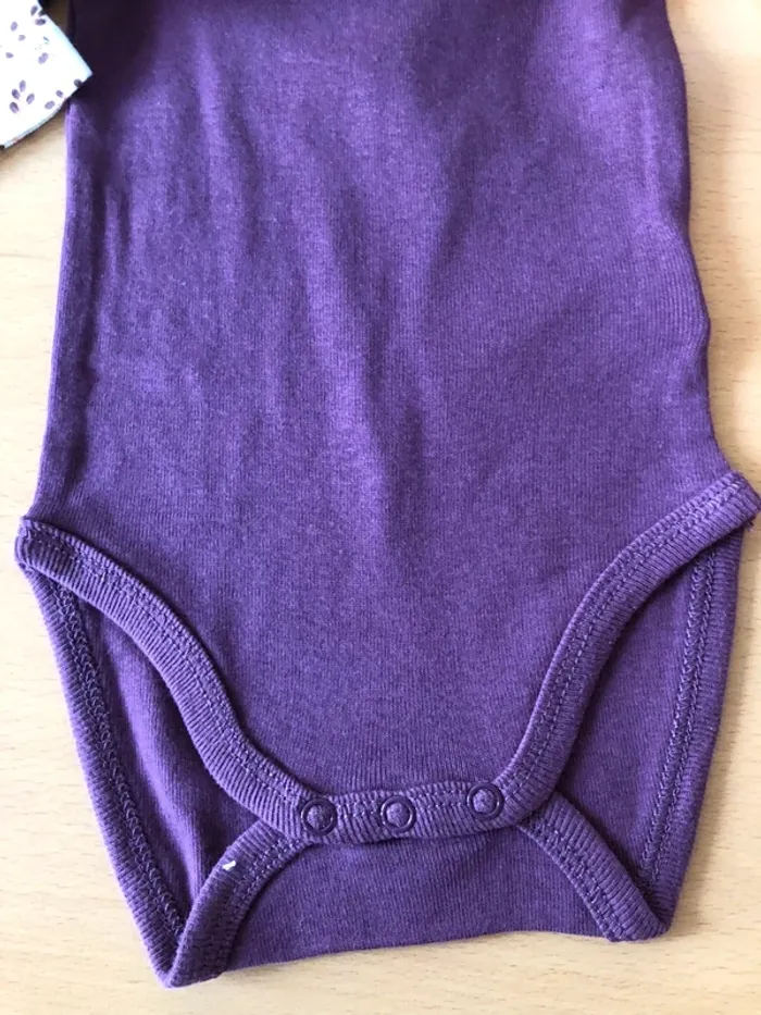 Lot de trois bodies manches longues fille 3 mois - photo numéro 3