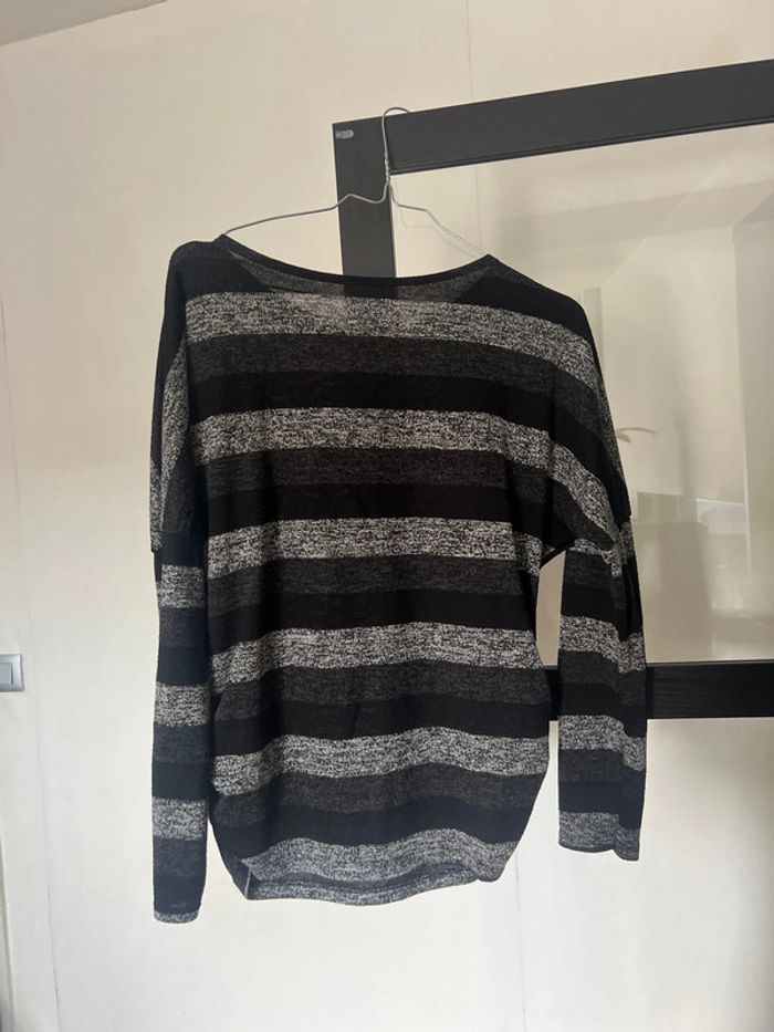 Pull rayé - photo numéro 3