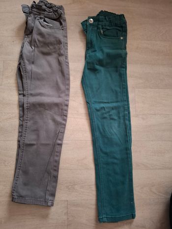 Lot 2 jeans taille 8 ans