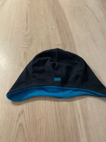 Magnifique bonnet Helly Hansen