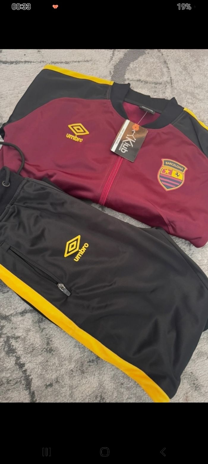 Ensemble Barcelona  umbro taille S neuf avec étiquette 🏷