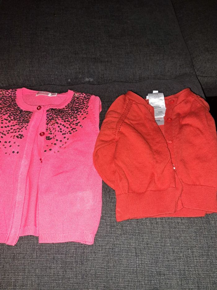 Lot de 2 gilets 12 mois