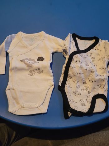 2 bodies manche longue 1 mois