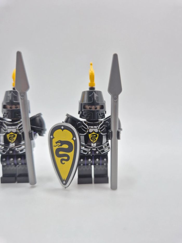 Figurines type lego 2 soldats chevaliers Serpent - photo numéro 2