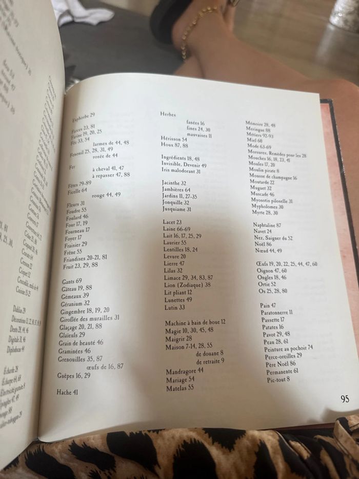 Le grand livre pratique de la sorcière en 11 leçons - photo numéro 6