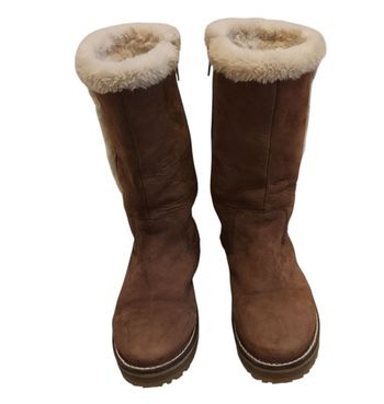 Botas de ante de Zara
Consulter >
d'occasion